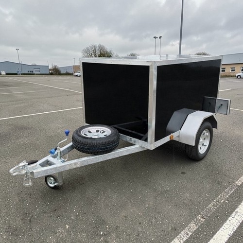 Brand new 6x4 camping box - new,